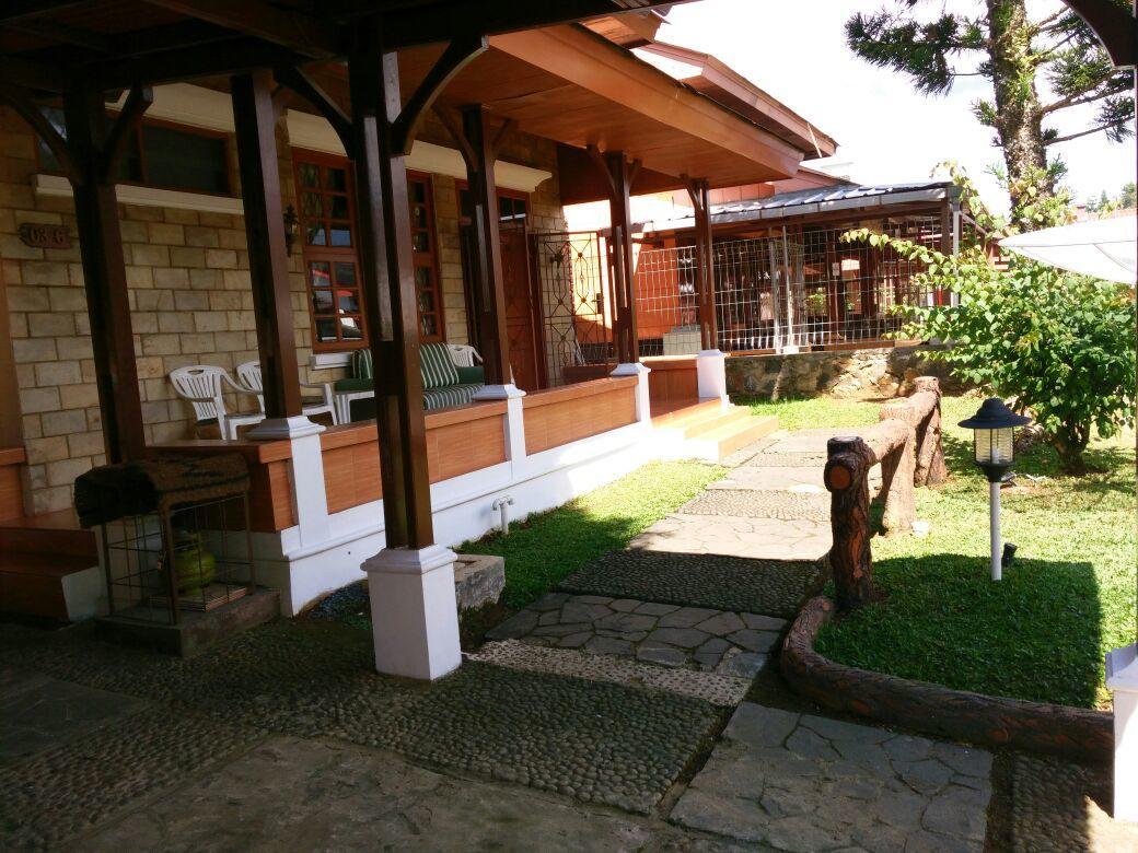 Vila Kota Bunga Private Pool Puncak Esterno foto